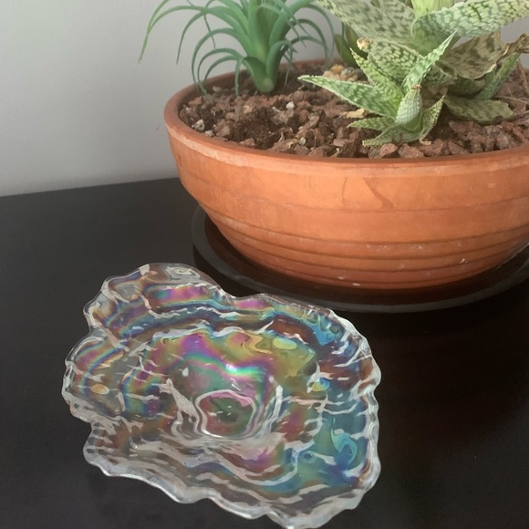 Blue iridescent jewelry holder